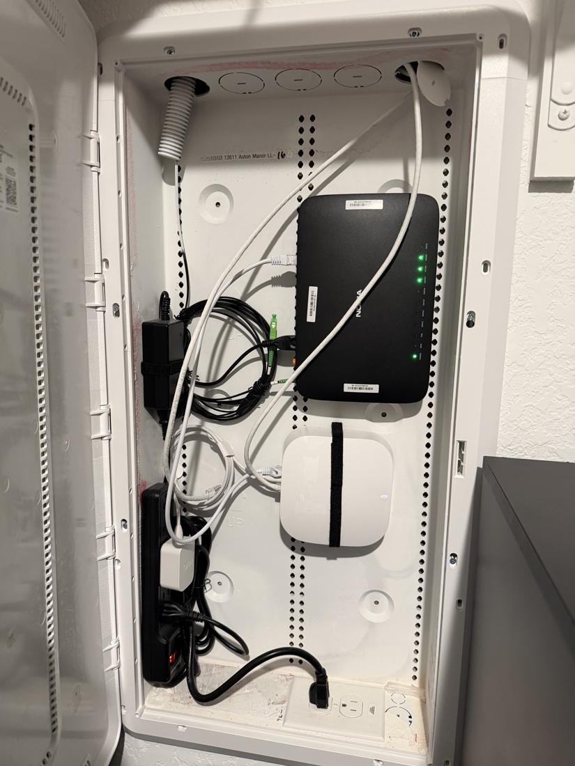 Structured media enclosure
